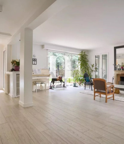 Neuilly  St James -  Rez de Jardin - refait