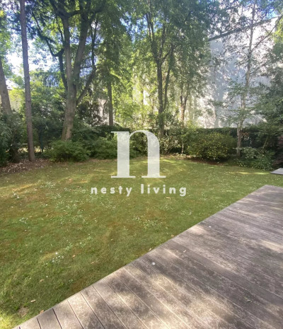 Neuilly  St James -  Grand Rez de Jardin