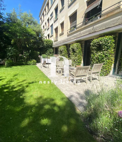 Neuilly  St James -  Grand Rez de Jardin