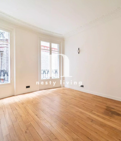 Paris 17 - Ternes district - 3 bedrooms - Refurbished
