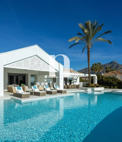 Villa Adriana - 6 Bedroom - La Cerquilla - Nueva Andalucia