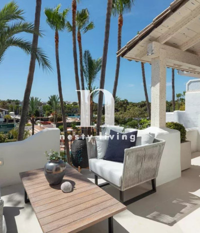MODERN DUPLEX APARTMENT IN PUENTE ROMANO