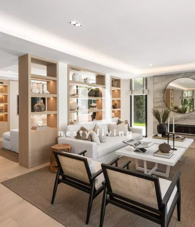 CAPTIVATING MODERN VILLA WITH BESPOKE INTERIORS