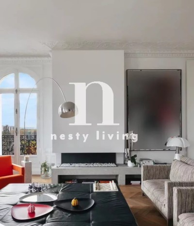 RARETÉ ABSOLUE – APPARTEMENT D’EXCEPTION AU DERNIER ÉTAGE D’UN IMMEUBLE PRESTIGIEUX -OFF MARKET