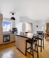 Levallois Perret - 4 pieces - Balcons - Climatisé