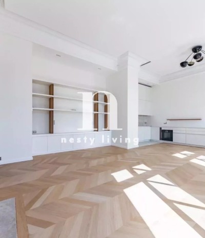 Paris 8 - Adresse d’exception -Triangle d’Or